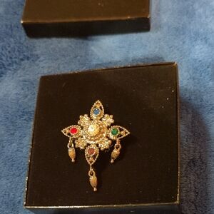 Bob Mackie Brooch. New. Never Used.Sale